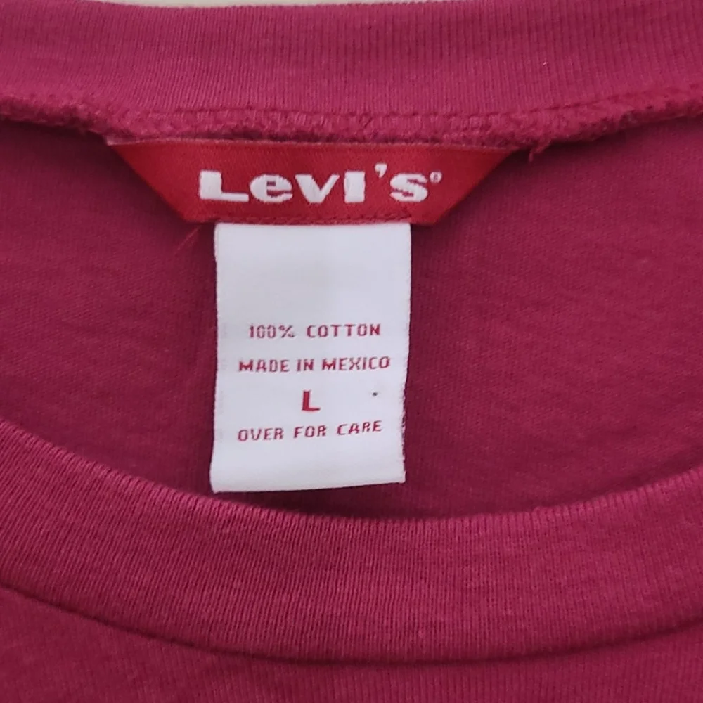 Levi's Graphic T-shirt - Picture 3 of 4